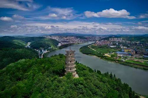 亚洲色偷精品一区二区三区