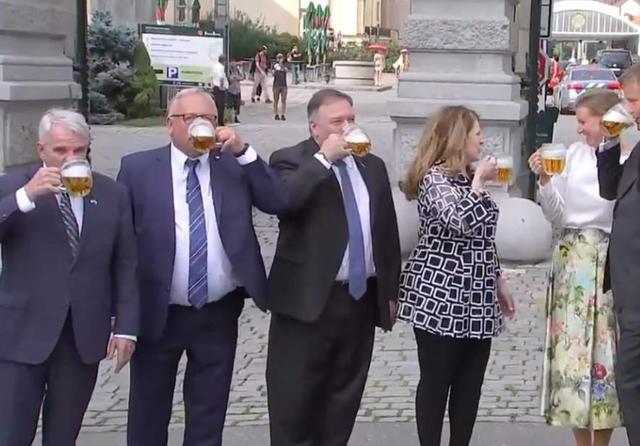 51 漫画官网 翻页特效）相对基础