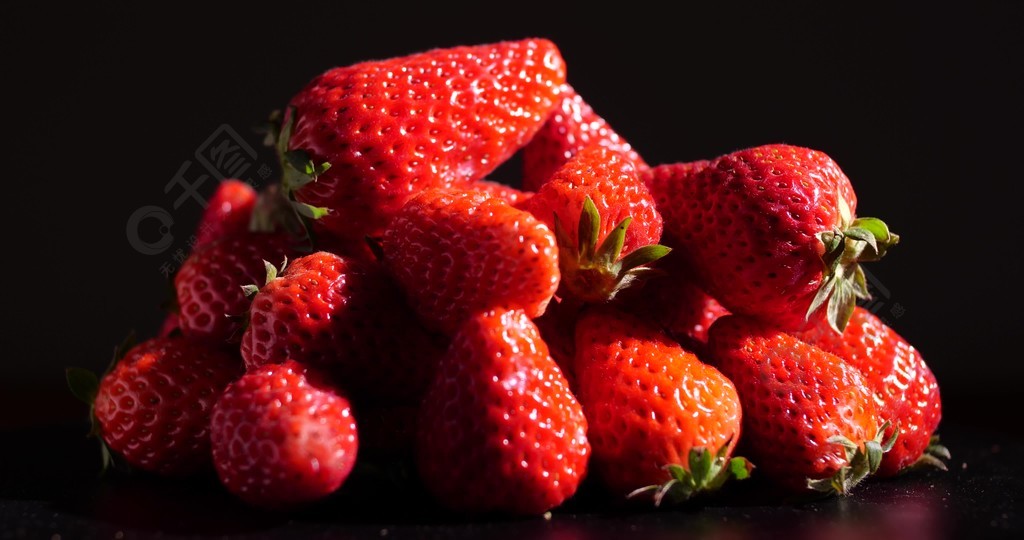 qq短视频 直播：有各种类型的短视直播