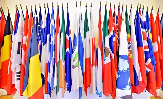 +即 看 影 视 弹窗广告、即看影视多为免费