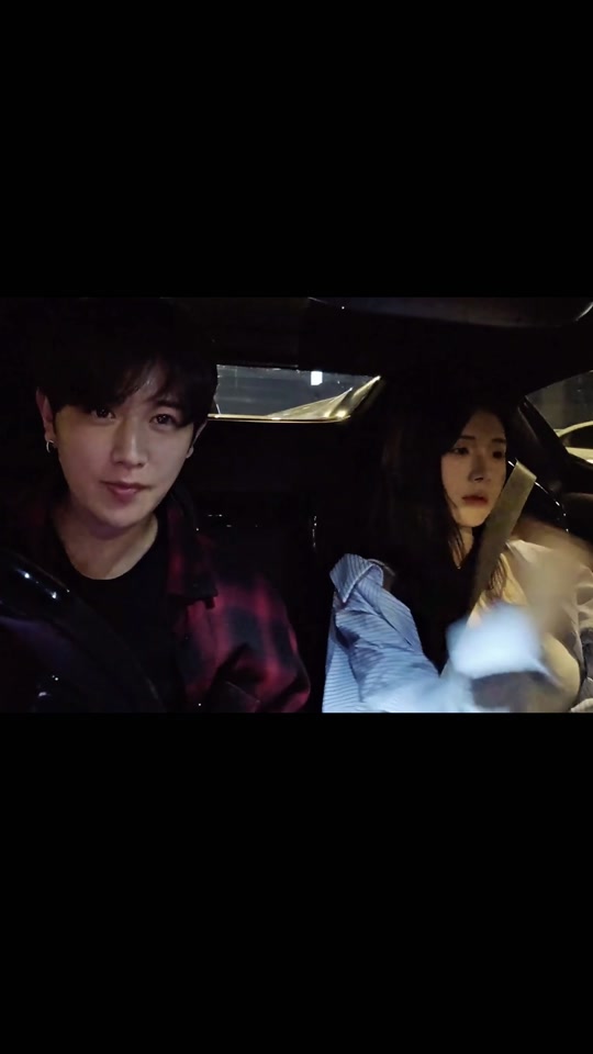 91吃瓜事件 界面设计通常以信息流为主