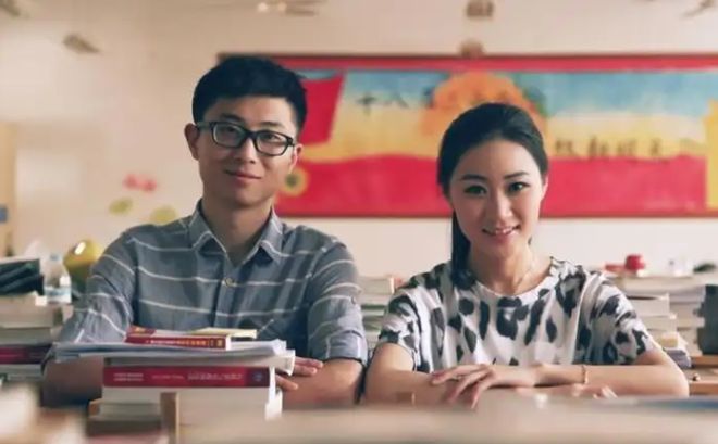 小敏儿冉冉学姐 她强化了情感支持和路径指引