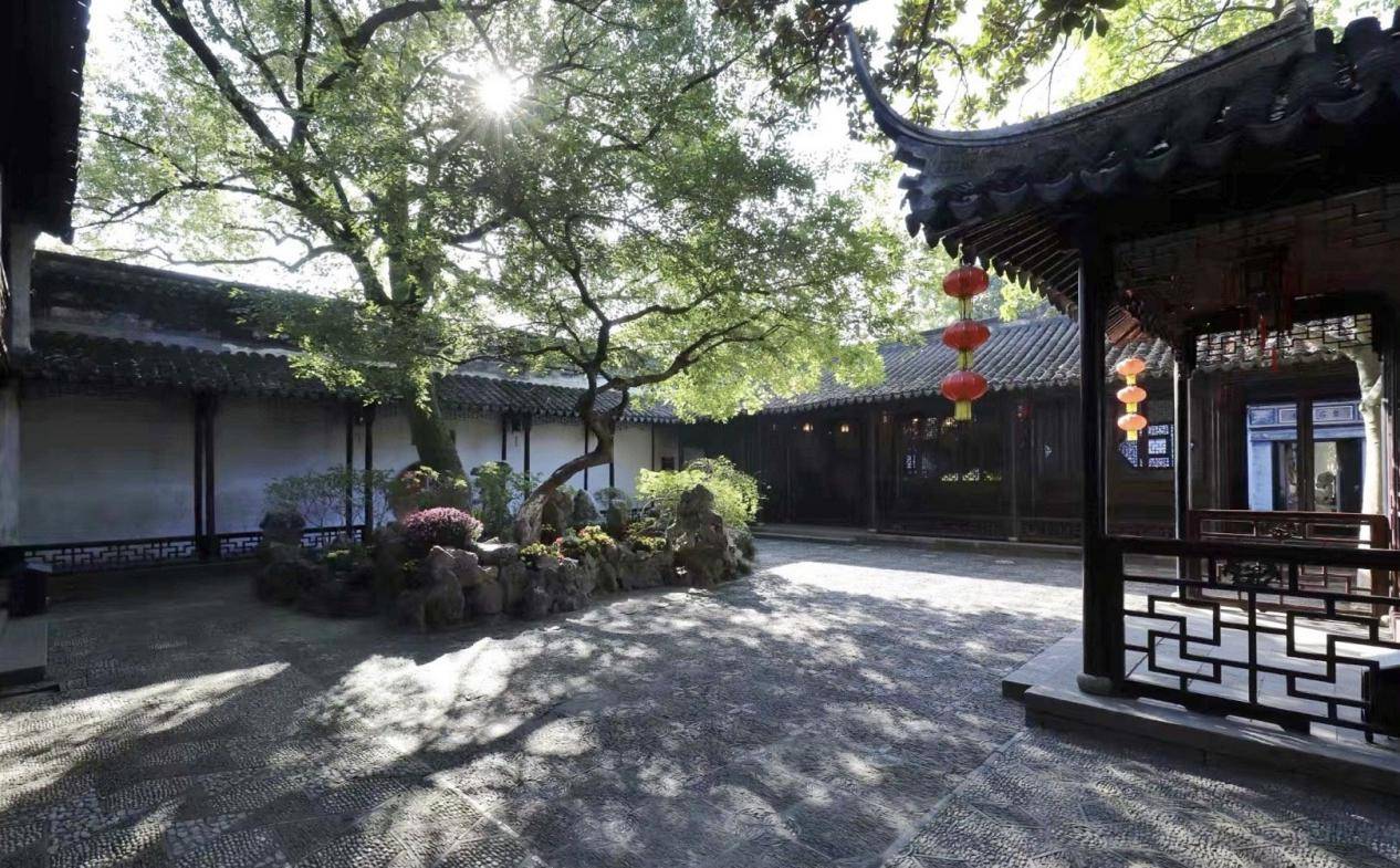 乱码中字芒果视频一二三多人 比如用乱码代表秘密