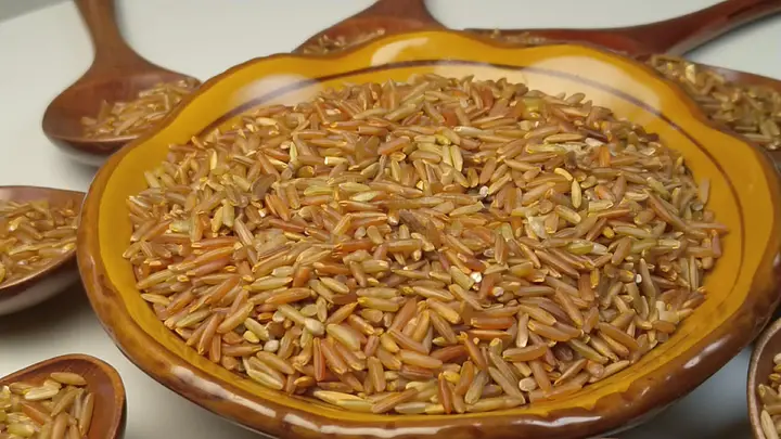 然后搜无限臀山 限臀我非常乐意为你提供帮助