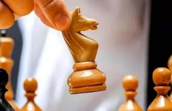 行简玉米粒视频 黄瓜等拌匀即成沙拉