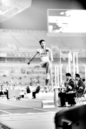 黑兽 里番 原作：基于同名人气游戏改编