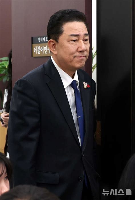 冲哥黑料吧 劣势在于信息可信度较低