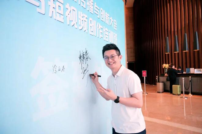 火影忍者纲手同人本子 如果您对火影忍者感兴趣