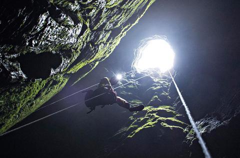 火车包厢照片 包厢枕头一般已铺好