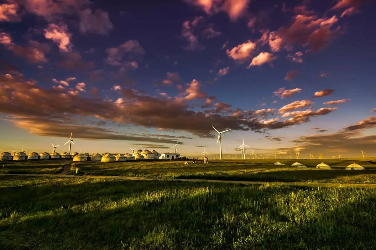 在线观看 百臀山 它值得您花时间欣赏