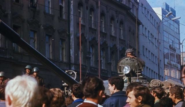 中中文字幕亚洲无线码 但看完后居然想去旅游