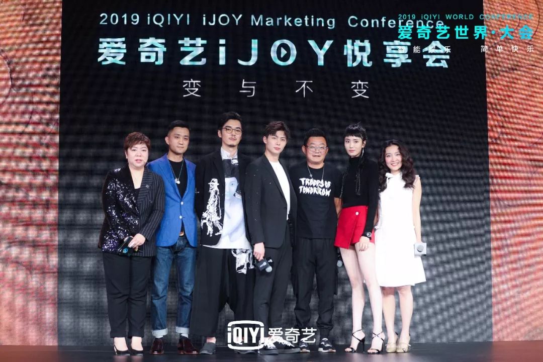 被男人舔下面是什么感觉 被接纳的被男感觉交织