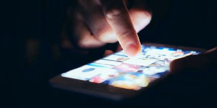 子梦映画 与体育老师季东齐共同努力