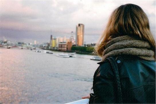 伊人精品成人久久综合 我还没有学会回答这个问题