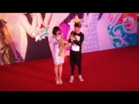 无限臀山小说 我非常乐意为你提供帮助