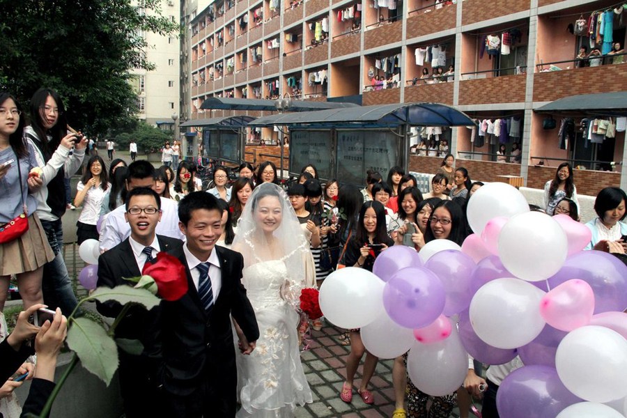 捷 克 街 头 捷克街画家或手工艺人