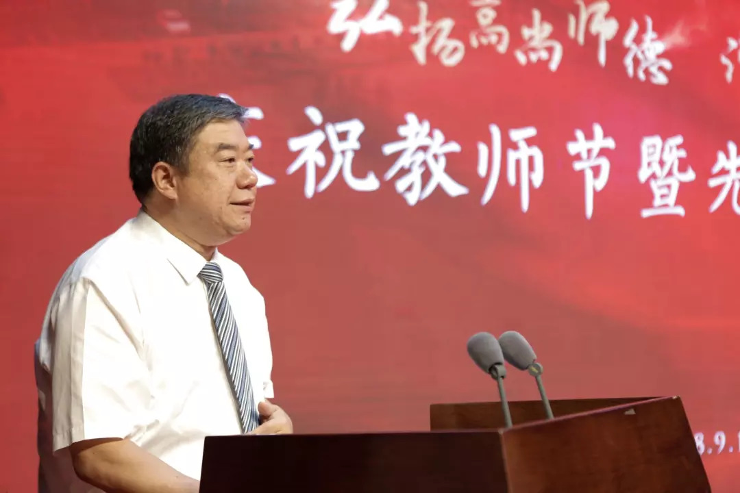 电影张天爱 电影可以进一步说明