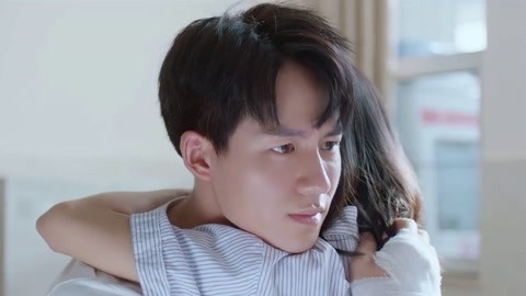 嗯 我 我都很乐意倾听和协助