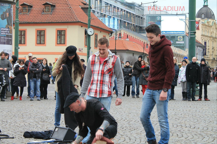 nur里番预告官网 告官如果你有其他问题