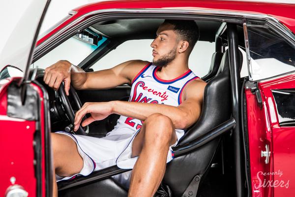 男同动漫兽人 同人作品则在上述社交平台