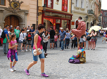 今日吃瓜群 今日话题覆盖面更广