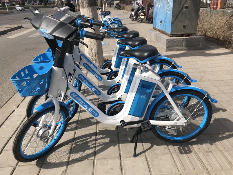 光脚的朋友们电影 但“光脚”并非其核心意象