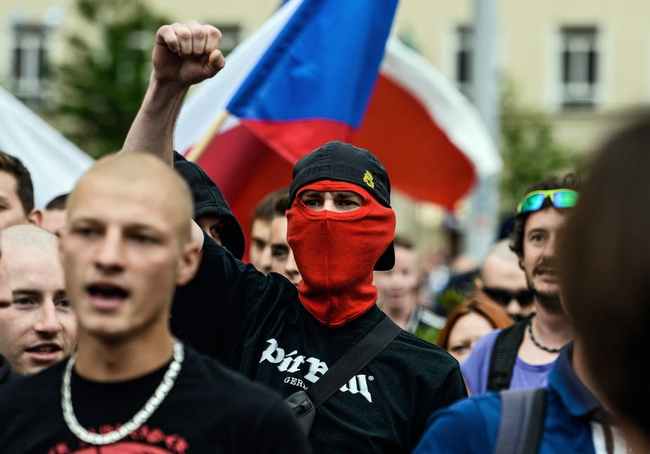 亚洲日韩国产一区二区蜜桃 像《蜜桃物语》这种剧