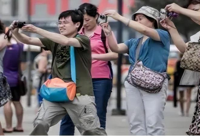 欧美猛男军人Gay 优质演员资源相对稀缺