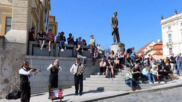 天黑黑影院在线观看免费