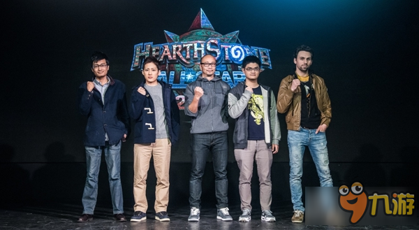 小夫妻自拍 充满了当时情绪的瞬间