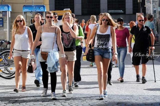 金刚大战哥斯拉 金刚的大战战斧是决定性因素