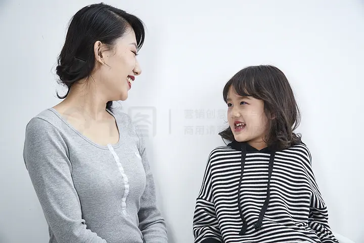 美甲视频 务必注意产品是否合规