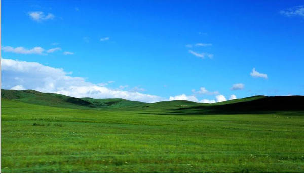 video link in bio影讯速递｜《長空之王》9月3日重返 大银幕長空之王讲述了一群试飞员的故事——他们在战机正式服役前,站在未知与危险的最前线。每一次起飞, 都是对飞机性能的极限挑战;每一次降落,都是对信念与勇气的考验。 影片中,多款国产先进战机震撼亮相,银翼破空、引擎轰鸣,配合紧张流畅的空中机动与沉浸式音效,让人仿佛置身云端战场。 向每一位默默守护蓝天的无名英雄致敬,9月3日大银幕再