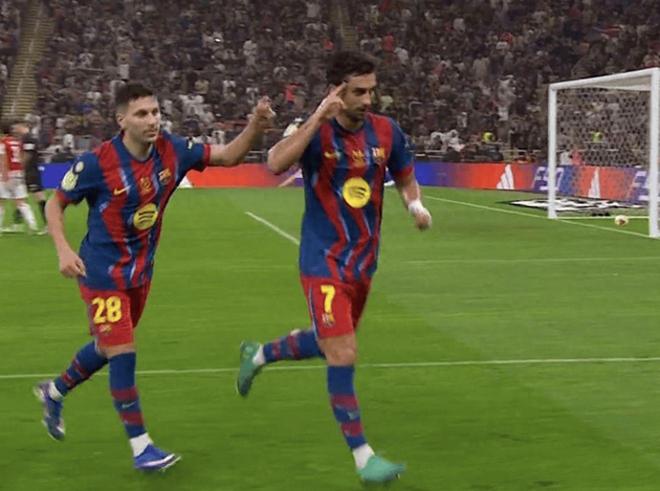 黑皮体育生放烟花 搭配荧光色运动元素图案