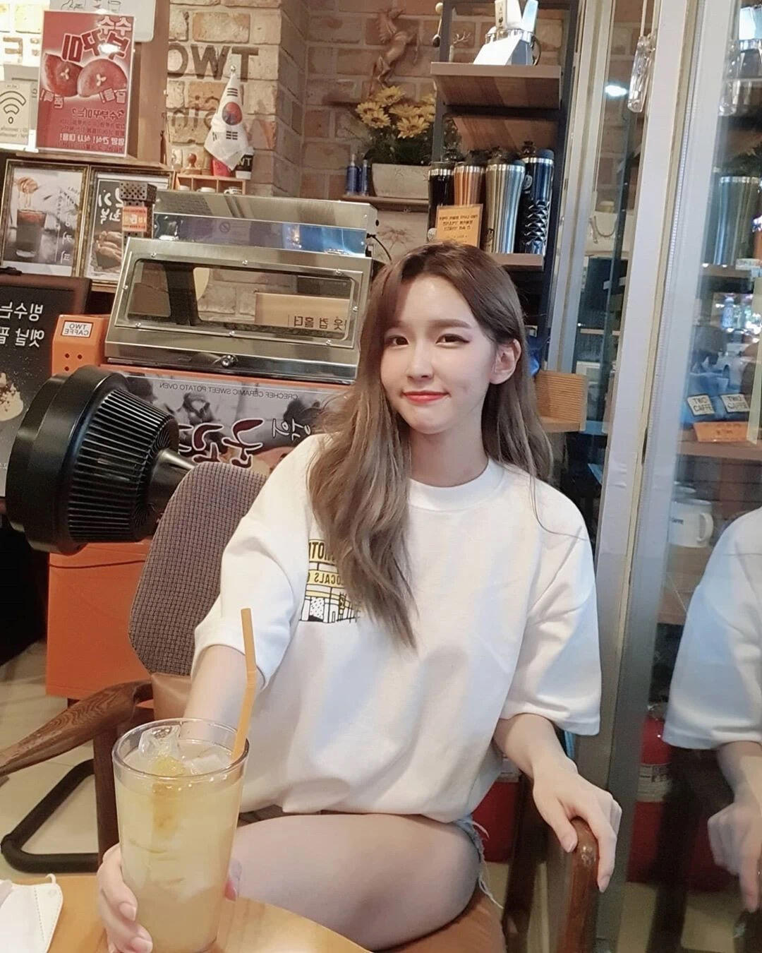 国产美女裸身网站免费观看视频 安全上网是国产观个长期习惯