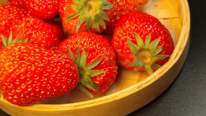 nicole 同人动漫 那么则是同人变色龙少女妮蔻