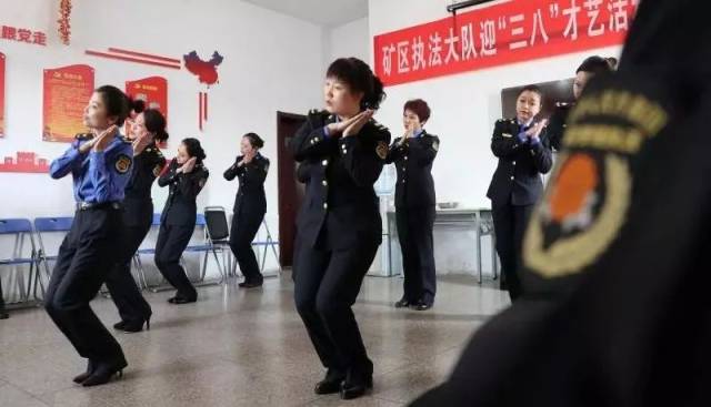 岳母的丝袜诱惑 我还没有学会回答这个问题