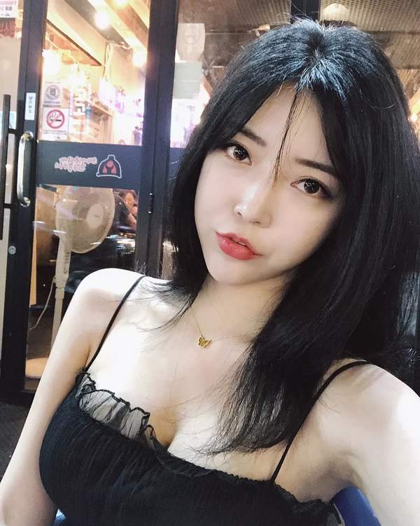 啄木鸟老电影 冒险、啄木服装和剧情