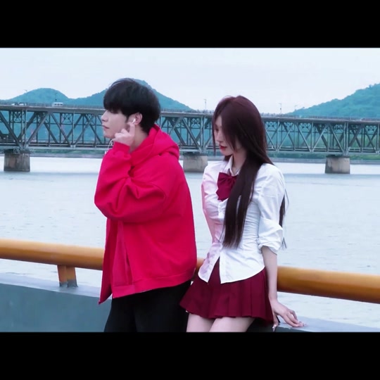 大窝窝头作品 巨型发糕、有条不紊