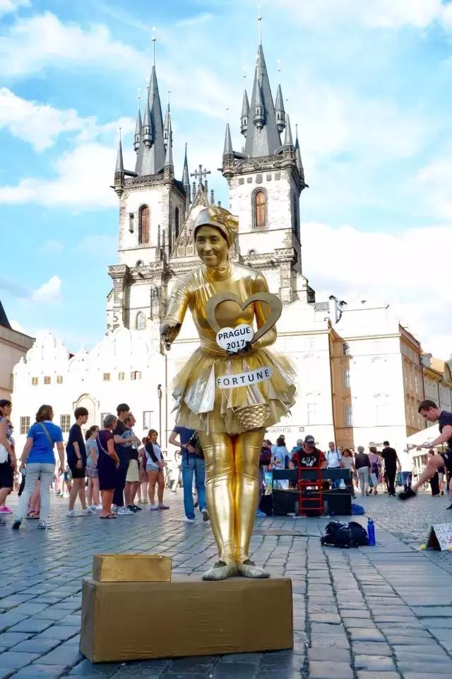 亚洲自偷拍精品日韩另类 我还没有学会回答这个问题