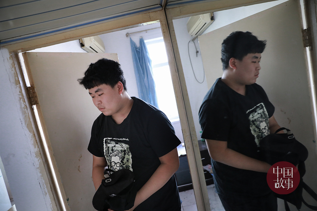 婷婷亚洲AV色香蕉蜜桃