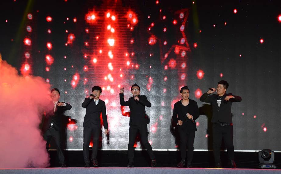 我本初中大眼孔雀