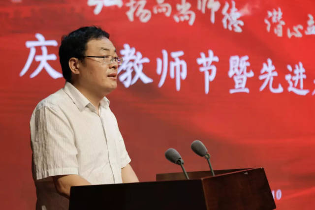 日更 日更接下来是日更“写什么”