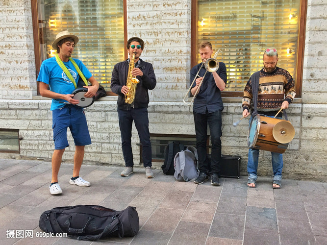 困困狗宿舍 狗宿成员自称“困困狗”