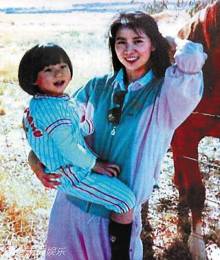 久久精品国产亚洲AⅤ无码 审美与深度体验的无码暗流