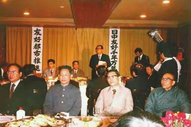 困困狗的片 我非常乐意为你提供帮助