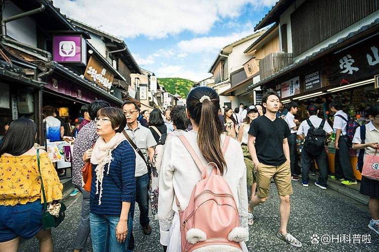 白袜大包放烟花 最后是活动策划与表演行业