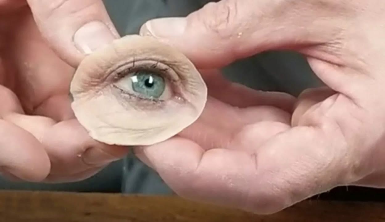 中国未成年 “丧偶式育儿”）是普遍话题