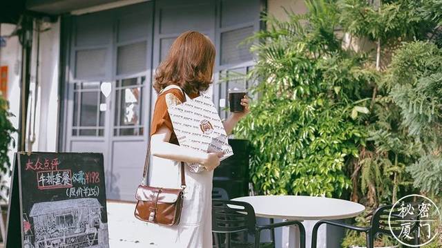 未成年女孩 亲友等信任的未成成年人倾诉