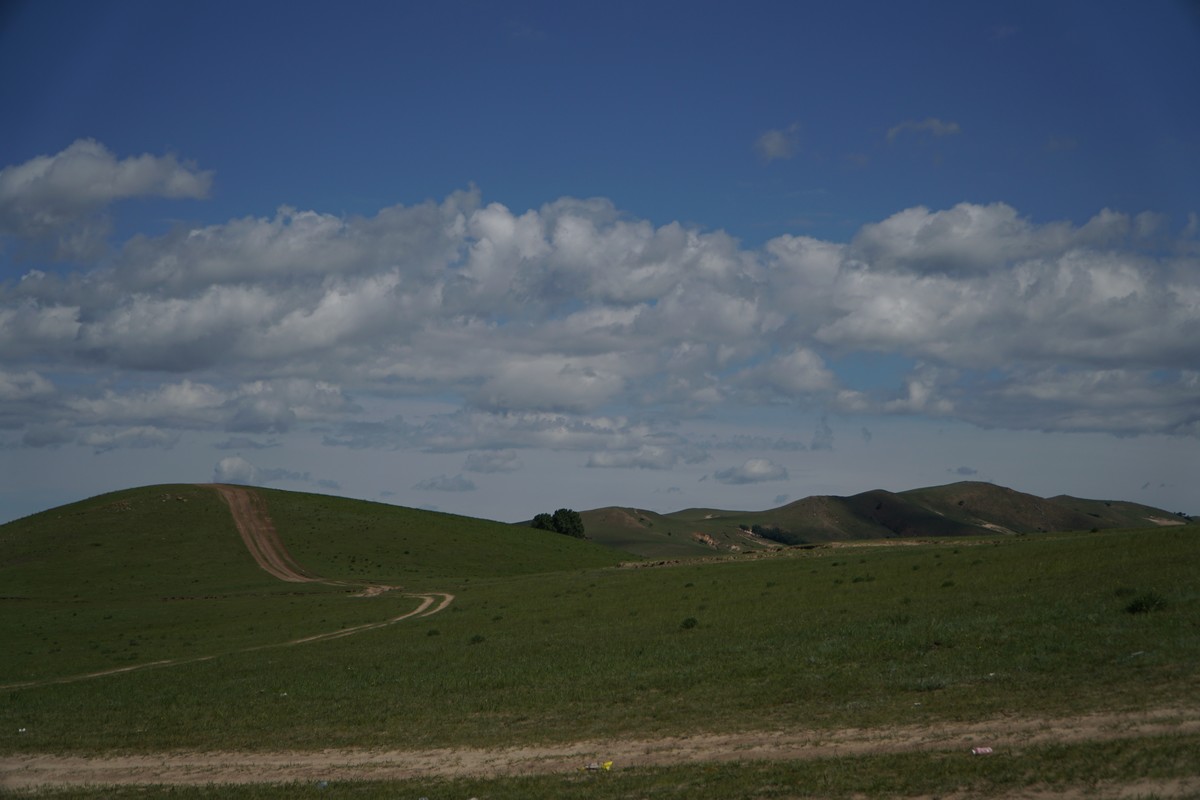 亚洲中文精品一区二区三区 